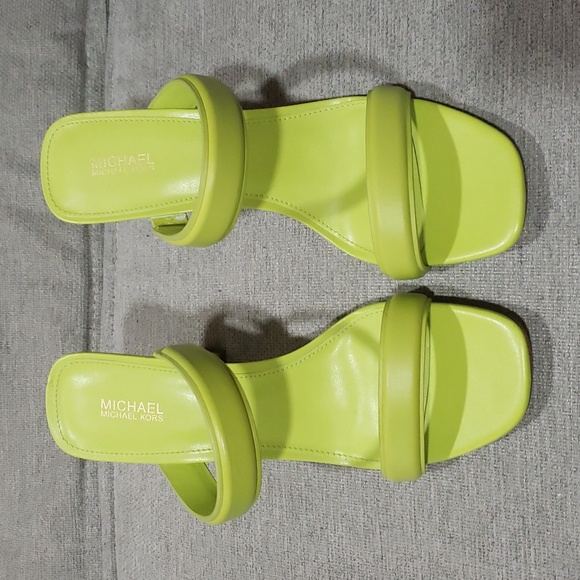 MichaelKors-Women's Clara Dress Sandals Bright Limeade Size 8M - Picture 1 of 4